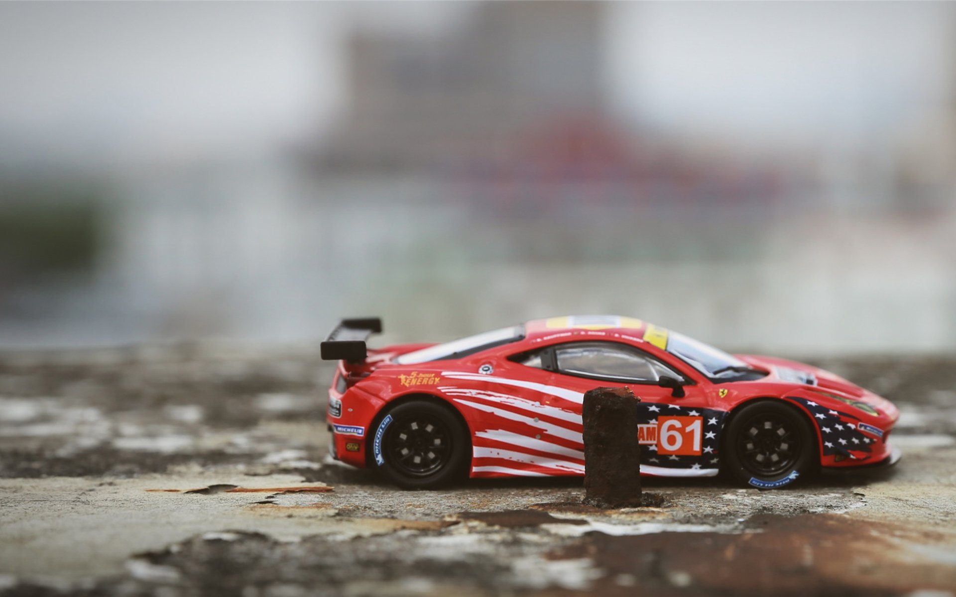 次级车队逆袭豪门，红牛二队技术碾压雷诺，卡洛斯·佩雷兹展现王者风范