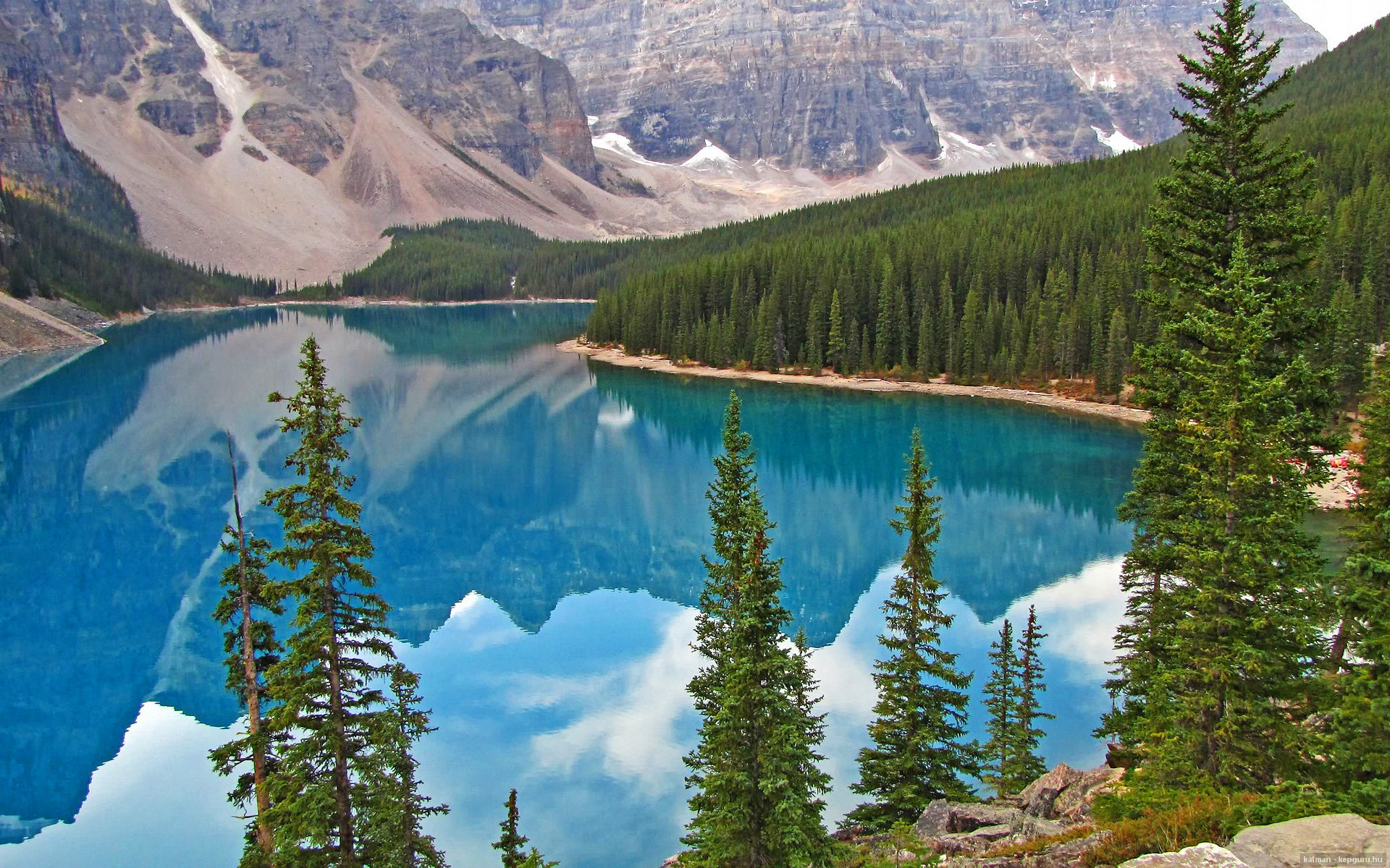 钢铁洪流中，他是最后一道光