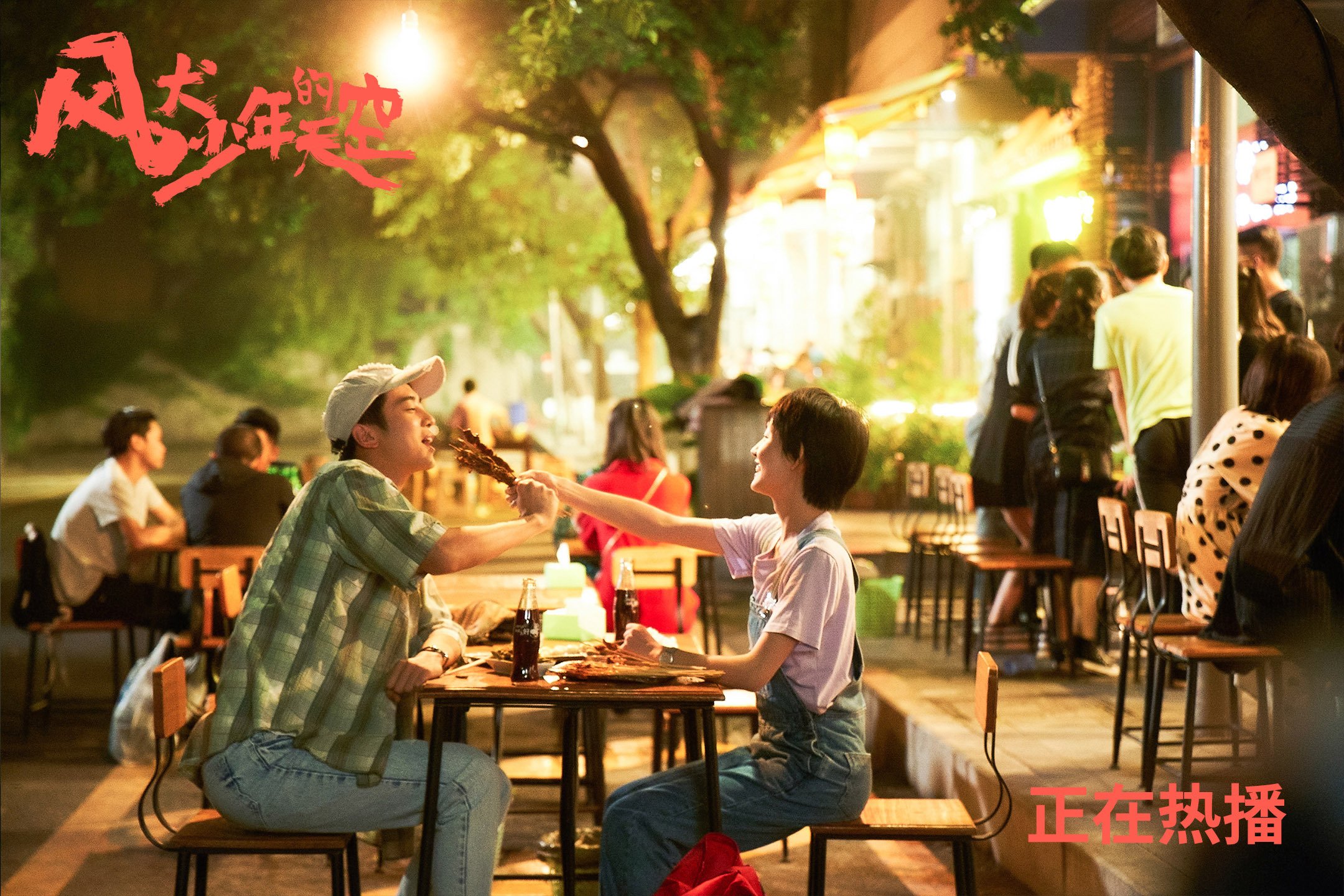 爱德华兹关键时刻爆发，鹈鹕一波流击溃尼克斯