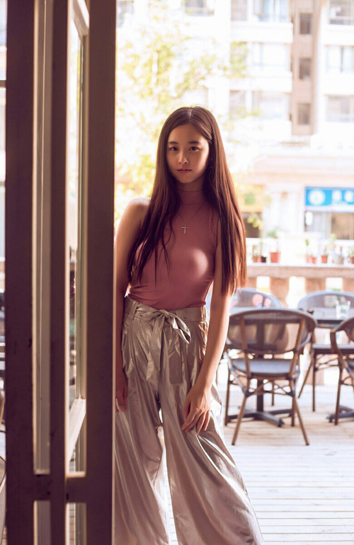 引擎轰鸣中的得分狂潮，当武切维奇在F1争冠之夜，用连续命中改写比赛方程式