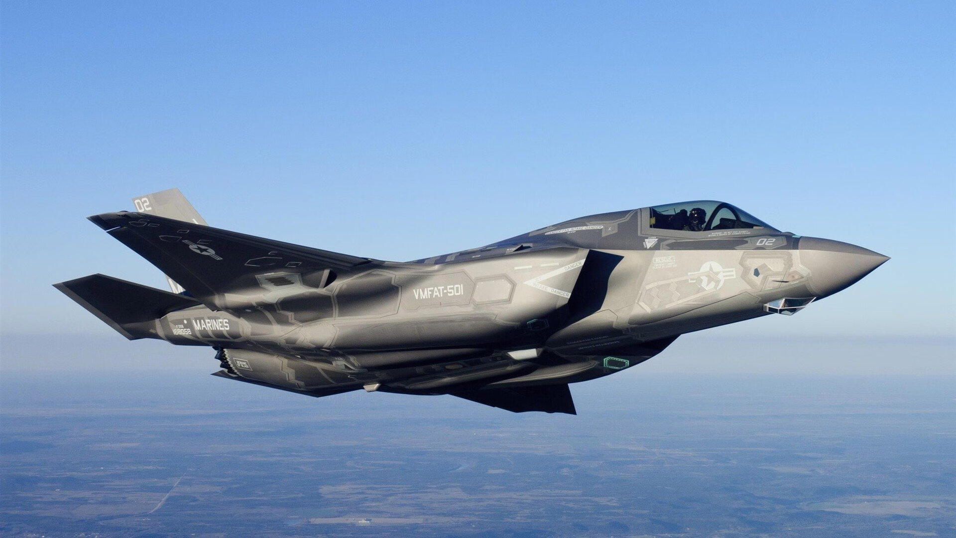 欧洲足坛双星夜，国际米兰生死战逆转丹麦豪门，巴尔韦德英超独舞主宰争冠局势