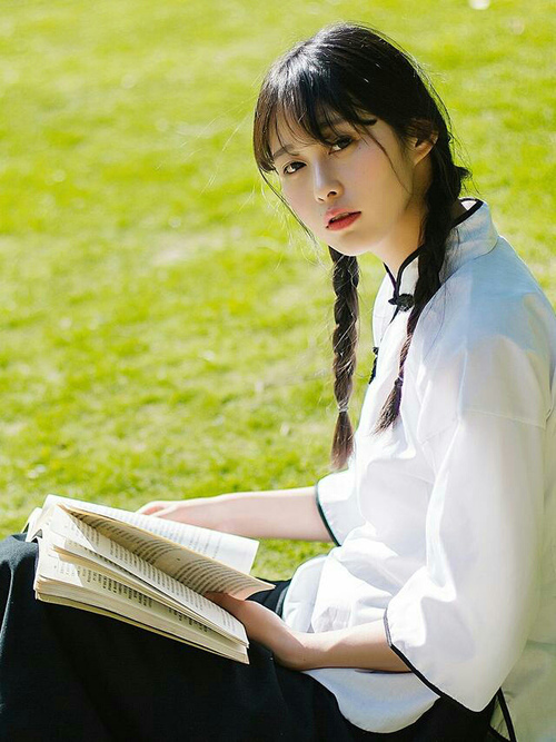 卡塔尔节奏与北方钢铁，当多特蒙德的控场哲学遇见德里赫特的爆发意志